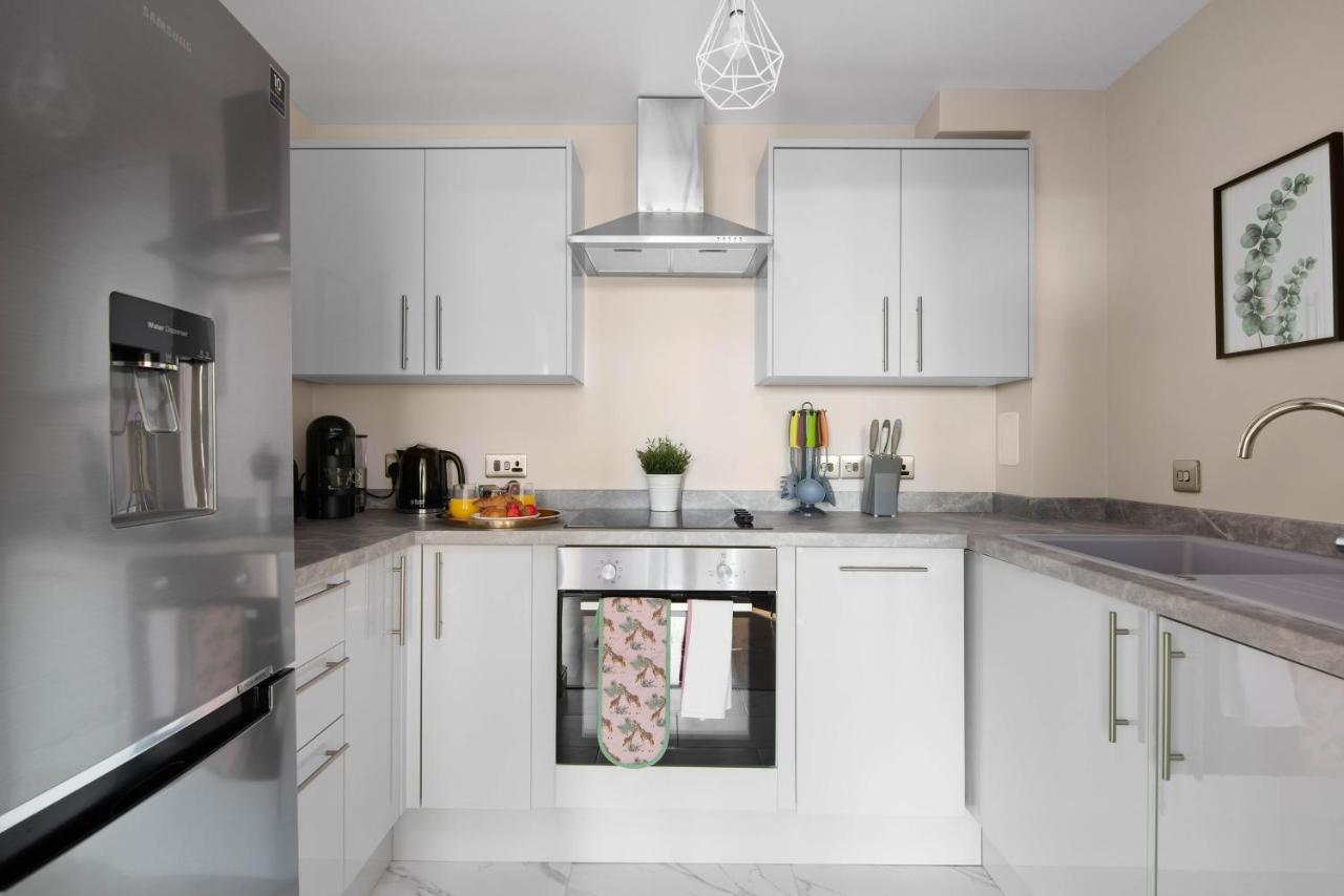 Spacious & Cosy, Netflix, Parking, Colindale Station Hendon Eksteriør billede